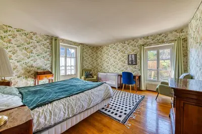 Un ou plusieurs lits dans un hébergement de l'établissement Maison Prado - avec piscine privée et grand jardin