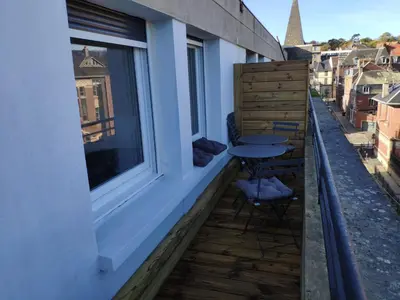 Balcon ou terrasse dans l'établissement Sur les toits de Dieppe