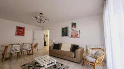 Coin salon dans l'établissement Le Gabrielle-Charmant Appartement-Parking