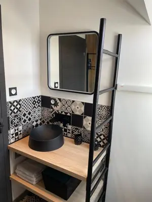 Cuisine ou kitchenette dans l'établissement appartement des mésanges