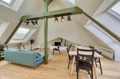 Coin salon dans l'établissement Armand superbe F4 centre Rouen vue incroyable !