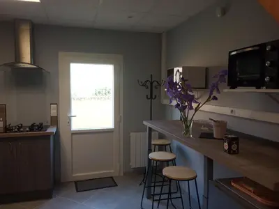Cuisine ou kitchenette dans l'établissement la maison des taillis