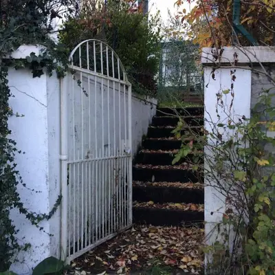 Jardin de l'établissement Grande Maison en bord de Seine, 1h 15de Paris