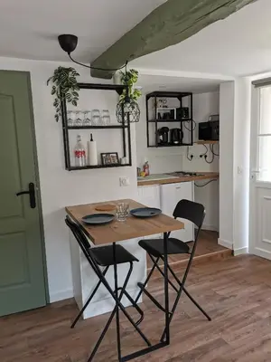 Cuisine ou kitchenette dans l'établissement Studio a 10 min de Rouen - Le Guillaume