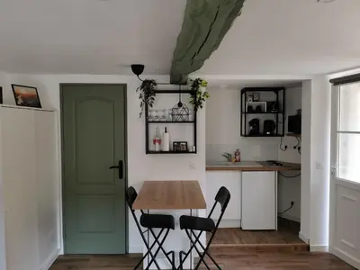 Cuisine ou kitchenette dans l'établissement Studio a 10 min de Rouen - Le Guillaume