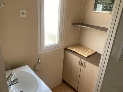Salle de bains dans l'établissement Le bonheur est dans le pré.