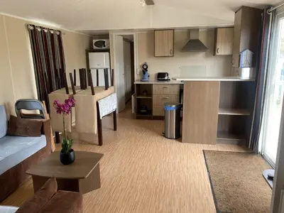 Cuisine ou kitchenette dans l'établissement Le bonheur est dans le pré.