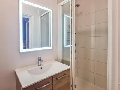 Salle de bains dans l'établissement Cosy'Appart - LE SAINT MAUR