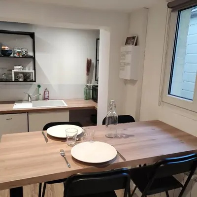 Cuisine ou kitchenette dans l'établissement A 10 min de Rouen - Le Rollon