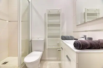 Salle de bains dans l'établissement Hervé maison de ville