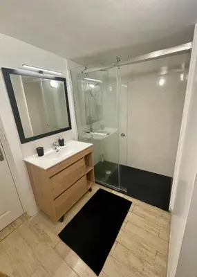 Salle de bains dans l'établissement Appartement au cœur du vieux Rouen