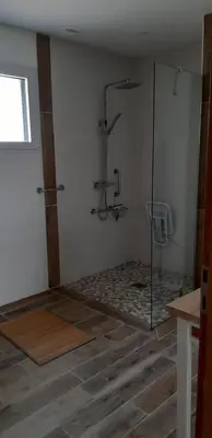 Salle de bains dans l'établissement Gîte du blé normand