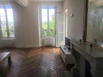 Plan de l'établissement Grand 2P Terrasse bord de seine