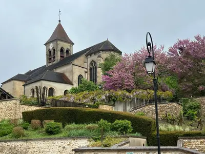 Jardin de l'établissement L' Eglise - 2 pièces avec balcon au dernier étage vue Paris