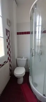 Salle de bains dans l'établissement Villa Capucine - Maison de ville avec jardin dans Vernon-Giverny
