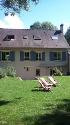Jardin de l'établissement Chambres d'hôtes Villa de Vienne-en-Arthies