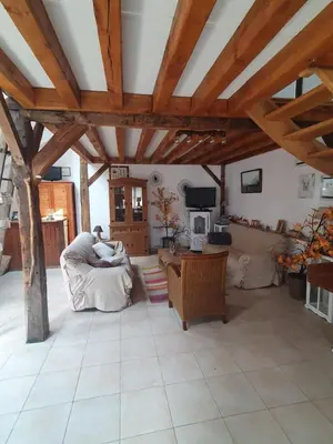 Coin salon dans l'établissement Maison spacieuse