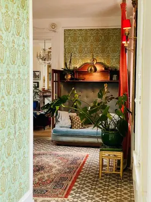 Coin salon dans l'établissement Chambre d’hôtes au Château Le Bas Bleu, Anaïs Nin