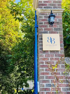 Plan de l'établissement Chambre d'hôtes Sarah - Château Le Bas Bleu