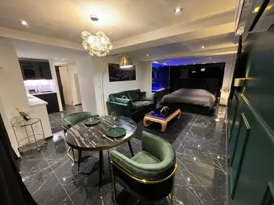 Coin salon dans l'établissement La Balnéo