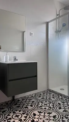 Salle de bains dans l'établissement Maison dans un endroit calme