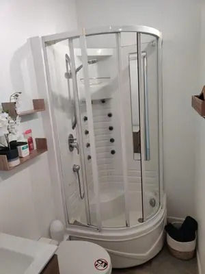 Salle de bains dans l'établissement L'Aventurine