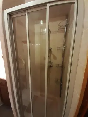 Salle de bains dans l'établissement Gites Les Roses