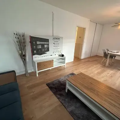 Appartement 4 pers. avec parking gratuit sur place Petit Couronne