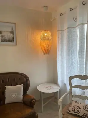 Coin salon dans l'établissement GITE DE FAMILLE