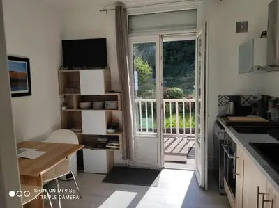 Cuisine ou kitchenette dans l'établissement Studio Tribord Le Tréport - vue mer & falaises