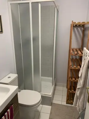 Salle de bains dans l'établissement Chambres d'hôtes dans le Val d'Oise