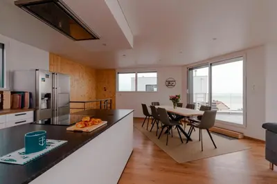 Cuisine ou kitchenette dans l'établissement Villa Belle Vue Le Tréport - familiale et spacieuse