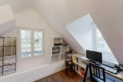 Cuisine ou kitchenette dans l'établissement La Folie du Passeur, SPA, romantique, bord de Seine, 10 min Giverny
