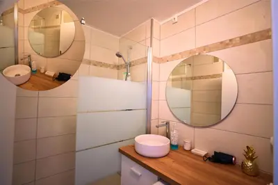 Salle de bains dans l'établissement Amiens Chic - Baby Foot&Élégance