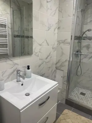 Salle de bains dans l'établissement Home chic et renové