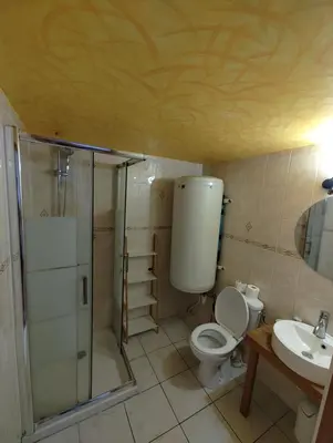 Salle de bains dans l'établissement Cosy appartement 2 chambres