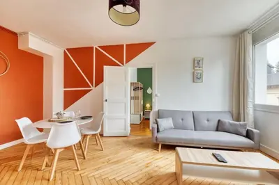 Coin salon dans l'établissement Saint Maur F2 beau logement entier