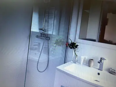 Salle de bains dans l'établissement Chez Tobi