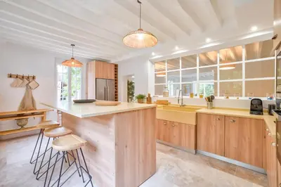 Cuisine ou kitchenette dans l'établissement Le Clos d'Ully Chantilly