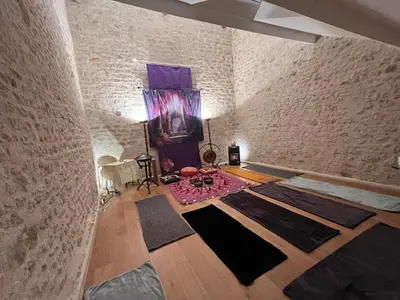 Un ou plusieurs lits dans un hébergement de l'établissement Magny en Vexin : Maison meublée