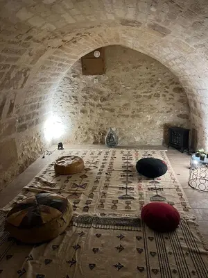 Coin salon dans l'établissement Magny en Vexin : Maison meublée