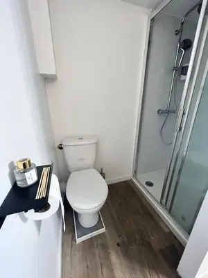 Salle de bains dans l'établissement Appt 2 à deux pas de la gare d'Amiens