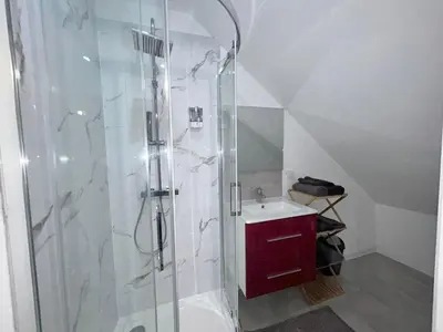 Salle de bains dans l'établissement Appt 3 à deux pas de la gare d'Amiens
