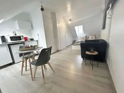 Cuisine ou kitchenette dans l'établissement Appt 3 à deux pas de la gare d'Amiens