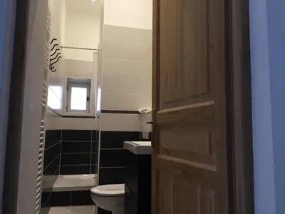 Salle de bains dans l'établissement Gite de charme à Frémainville dans le vexin
