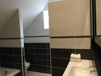 Salle de bains dans l'établissement Gite de charme à Frémainville dans le vexin