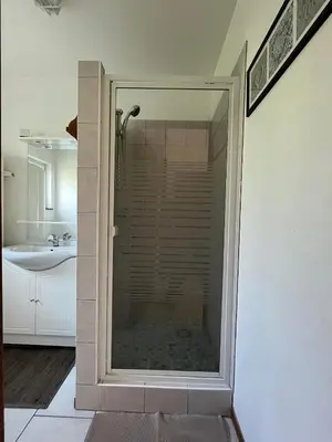 Salle de bains dans l'établissement Gite Caillebourg Normandie
