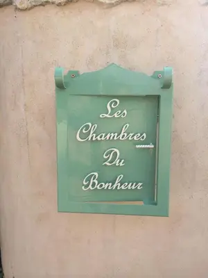 Certificat, récompense, panneau ou autre document affiché dans l'établissement Les chambres du Bonheur