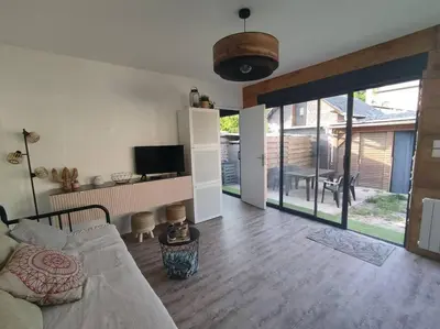 Télévision ou salle de divertissement dans l'établissement P'tit Cocon aux portes de Rouen