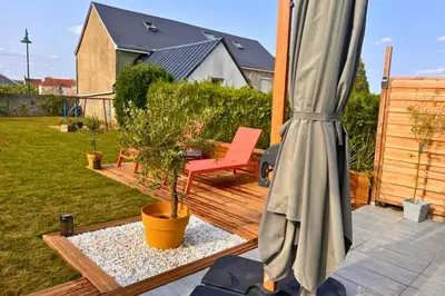 Jardin de l'établissement STNAHOME 60110 L'escale Douillette